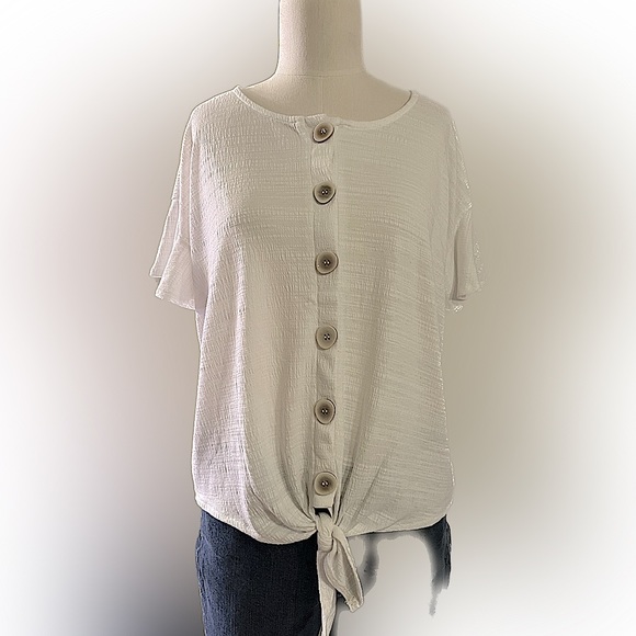 Cable & Gauge Tie Waist Flutter Sleeve Blouse - Picture 2 of 4